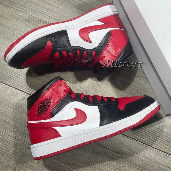 Air Jordan 1 Mid Women’s Red Black White